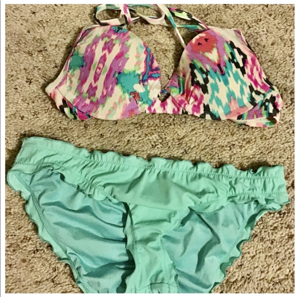 VICTORIA SECRET BIKINI BOTTOM & A CUTE BIKINI TOP